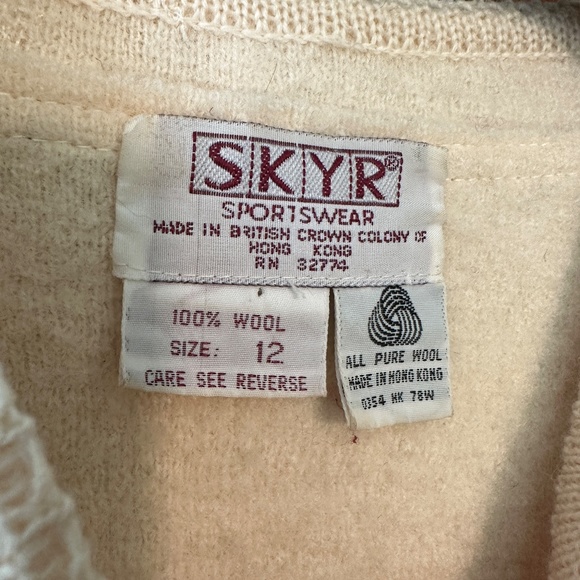 Vintage SKYR 100% Wool Embroidered Cardigan Sweater size 12 - Picture 9 of 9